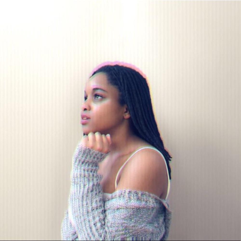 Meet your Posher, Alexis